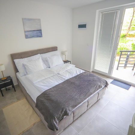 Code Srebrno Jezero Apartment Veliko Gradiste Exterior photo