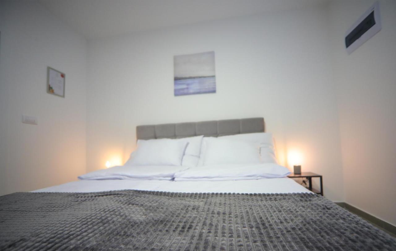 Code Srebrno Jezero Apartment Veliko Gradiste Exterior photo