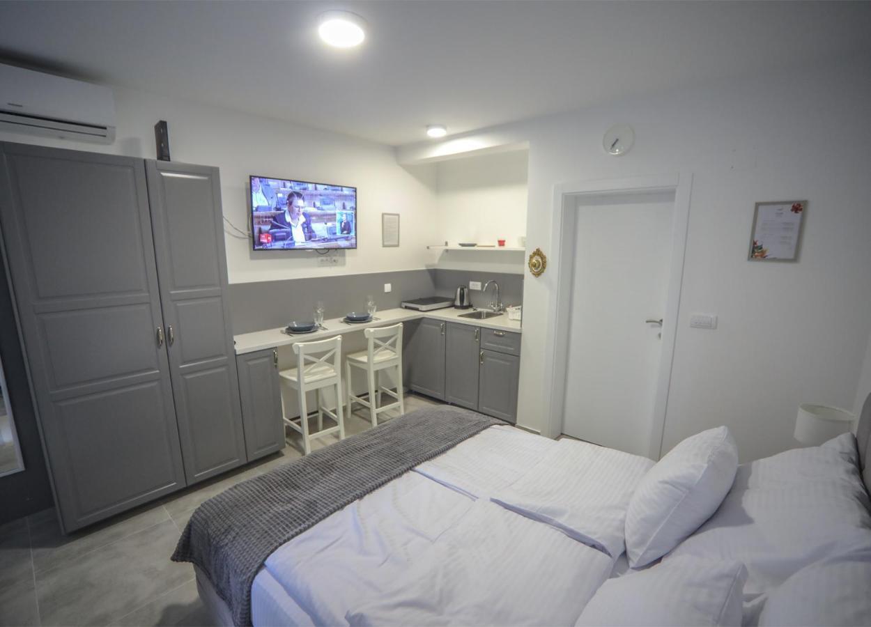 Code Srebrno Jezero Apartment Veliko Gradiste Exterior photo